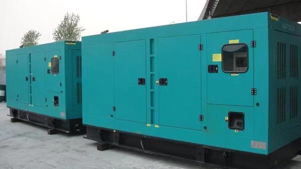 绥滨康明斯400kw大型柴油二手发电机组